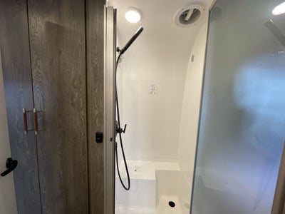 2026 Airstream 27FBT Base