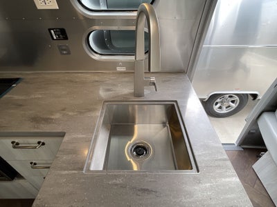 2026 Airstream 27FBQ Base