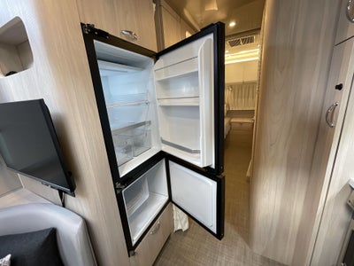 2026 Airstream 25FBQ Base