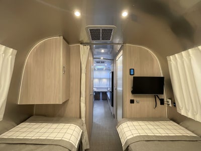 2026 Airstream 25FBQ Base