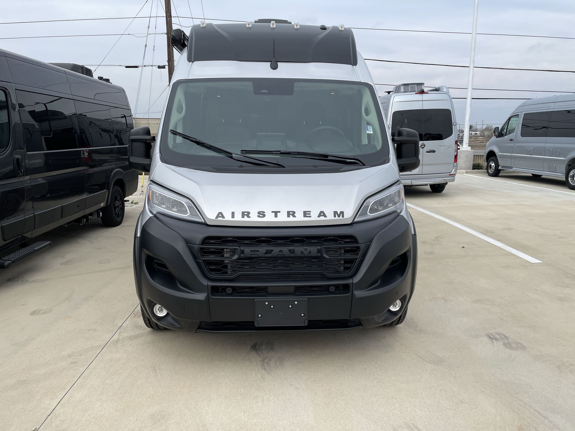 2026 Airstream Rangeline Base