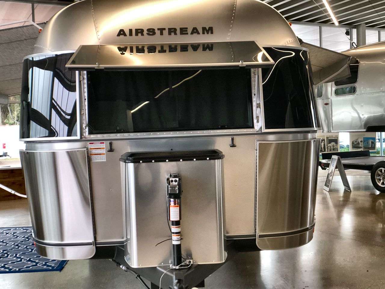 2026 Airstream 25FBQ Base