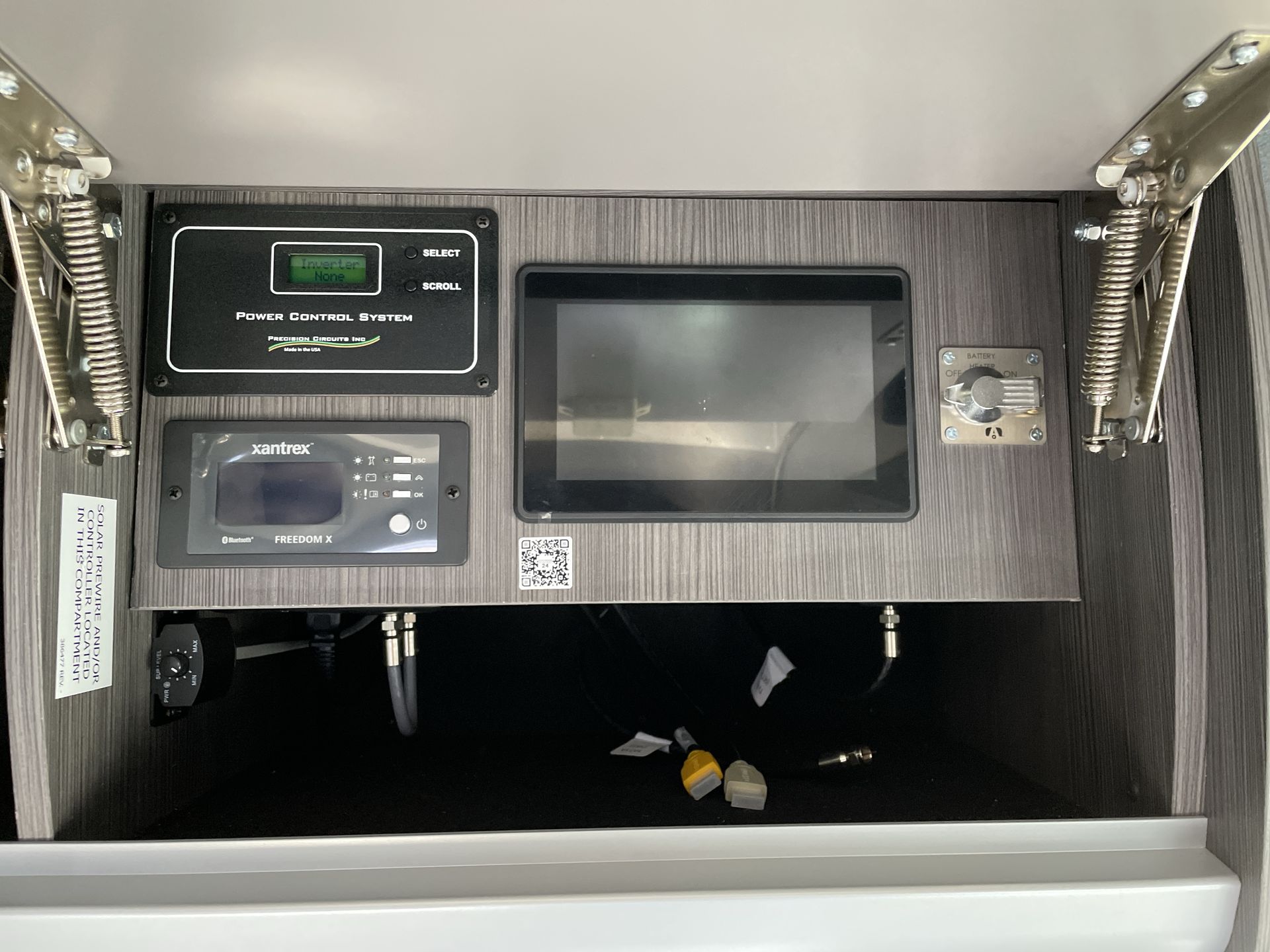 2026 Airstream 24GL 4x2 Passenger Base