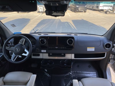 2026 Airstream Murphy Suite Base