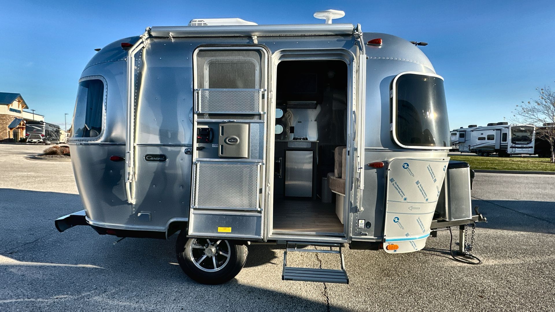 2025 Airstream 16RB Base