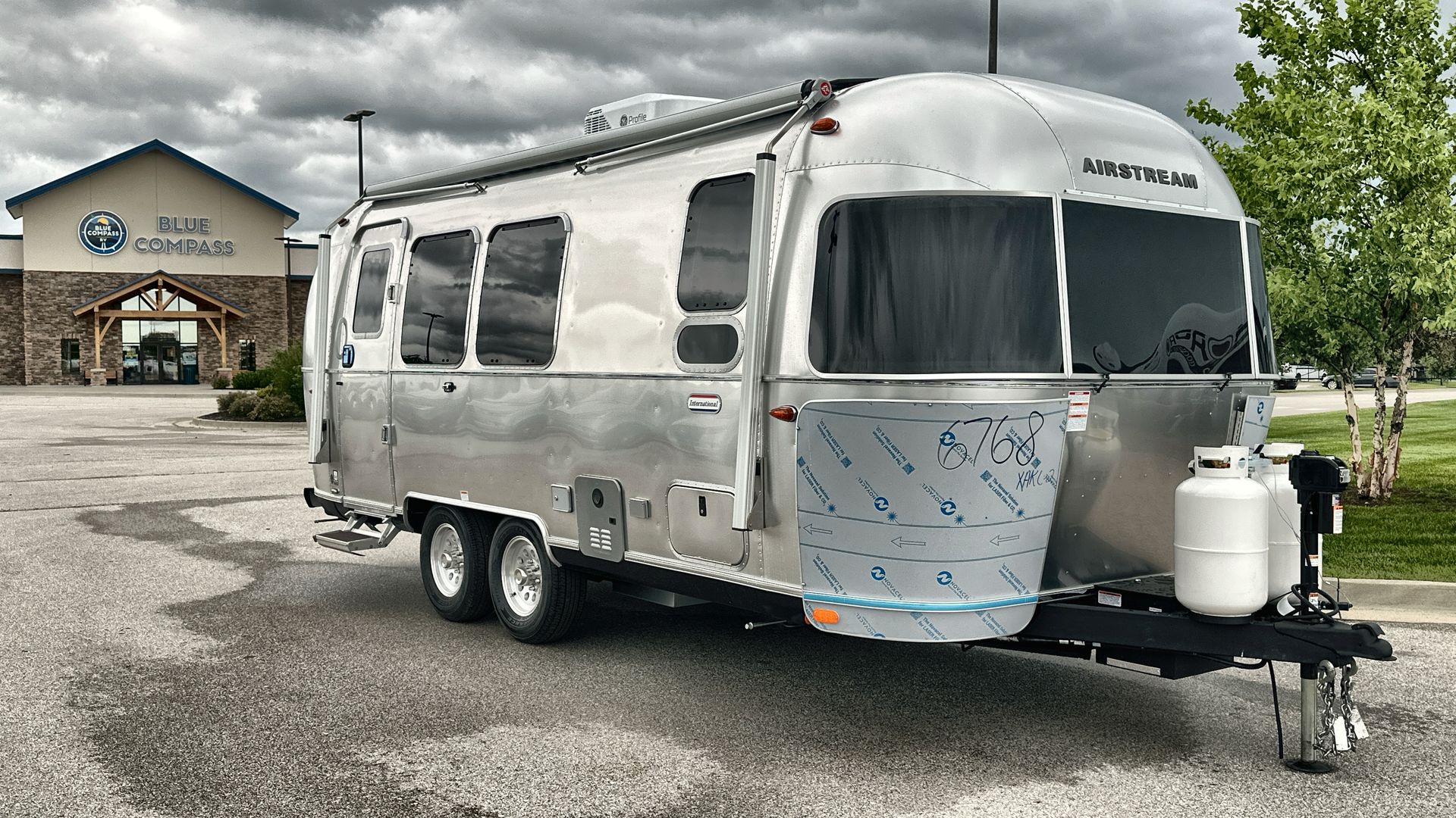2025 Airstream 23FBQ Base