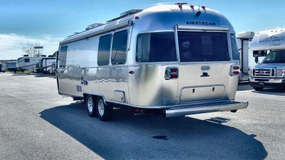 2025 Airstream 27FBQ Base