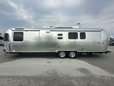 2026 Airstream 33FBQ Base