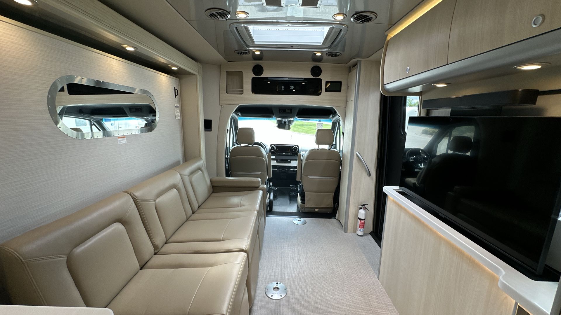 2026 Airstream Murphy Suite Base