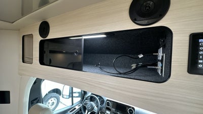 2026 Airstream Murphy Suite Base