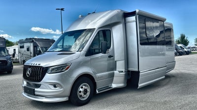 2026 Airstream Murphy Suite Base