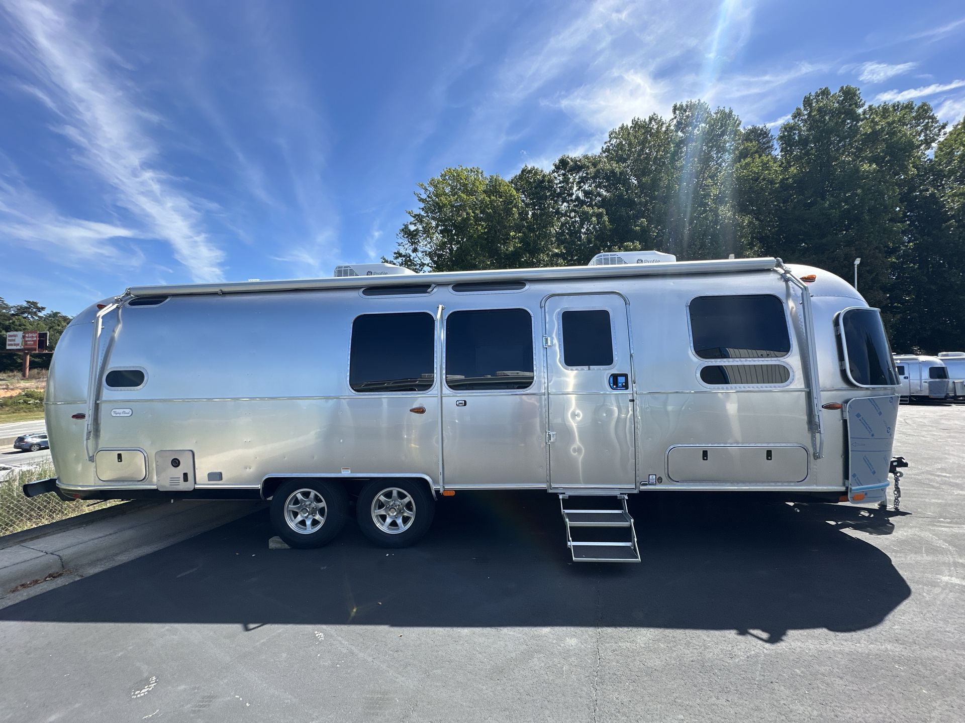 2026 Airstream 30FBBT Base