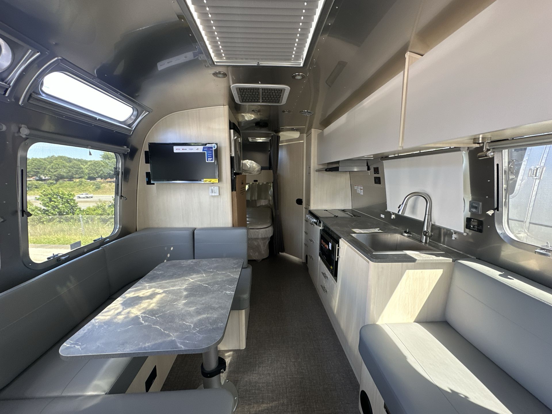 2026 Airstream 30FBBT Base