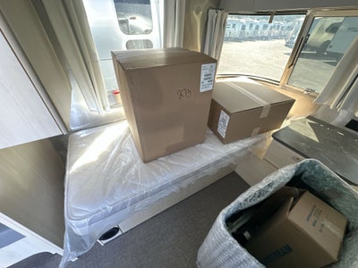 2026 Airstream 30FBBT Base
