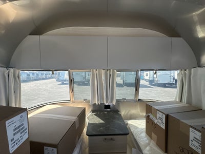 2026 Airstream 30FBBT Base