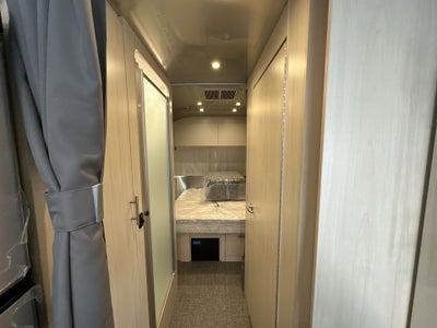 2026 Airstream 25FBQ Base