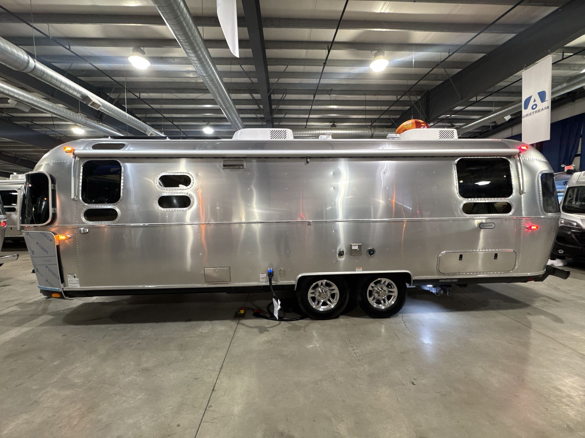 2026 Airstream 28RBT Base