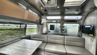 2025 Airstream 25FBT Base