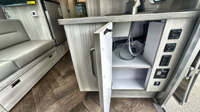 2025 Airstream 25FBT Base