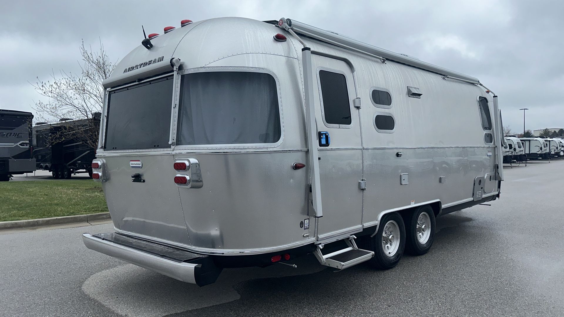 2025 Airstream 25FBT Base