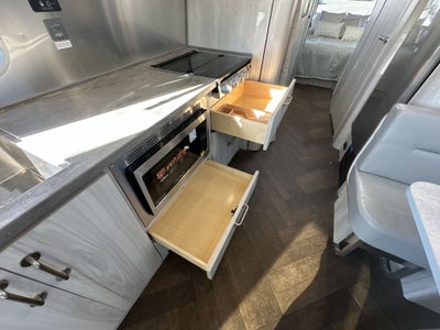 2026 Airstream 30RBQ Base