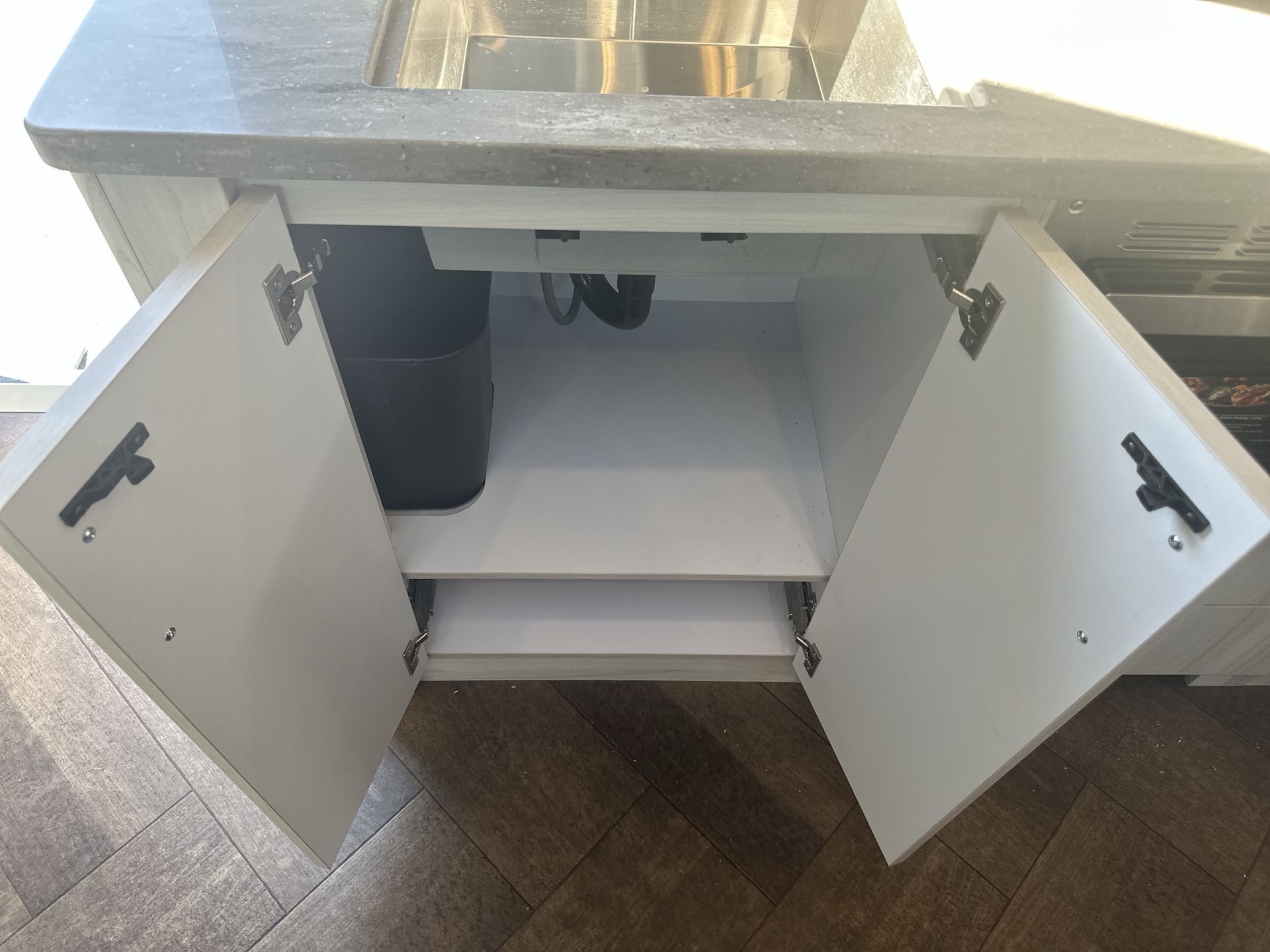 2026 Airstream 30RBQ Base