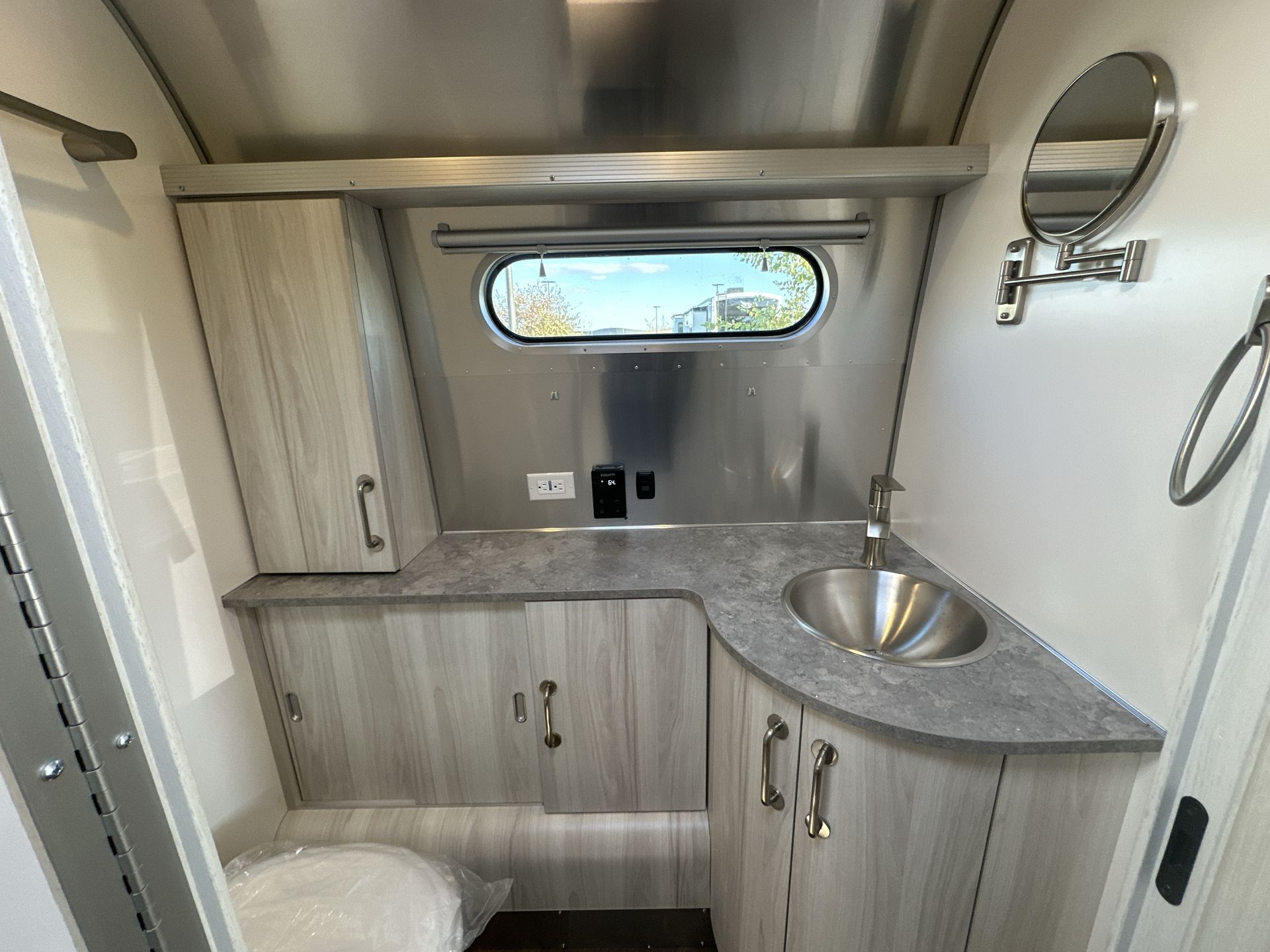 2026 Airstream 30RBQ Base