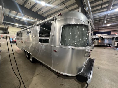 2026 Airstream 30RBQ Base
