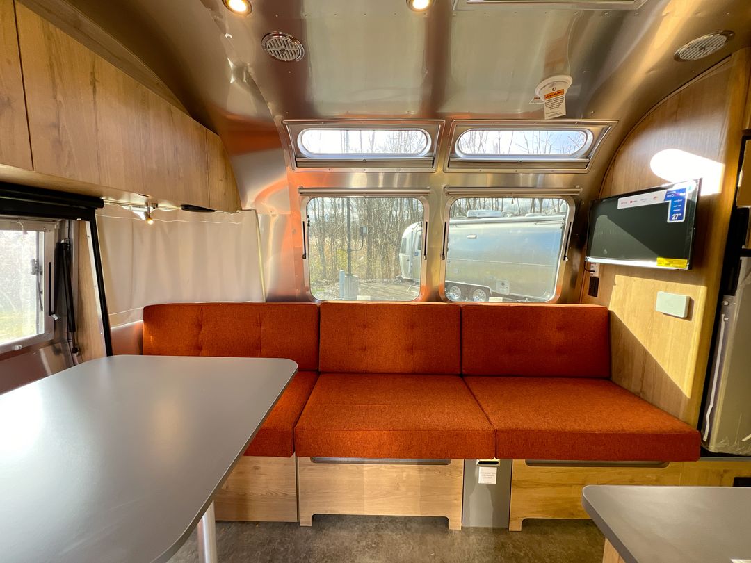 2026 Airstream 25FBT Base