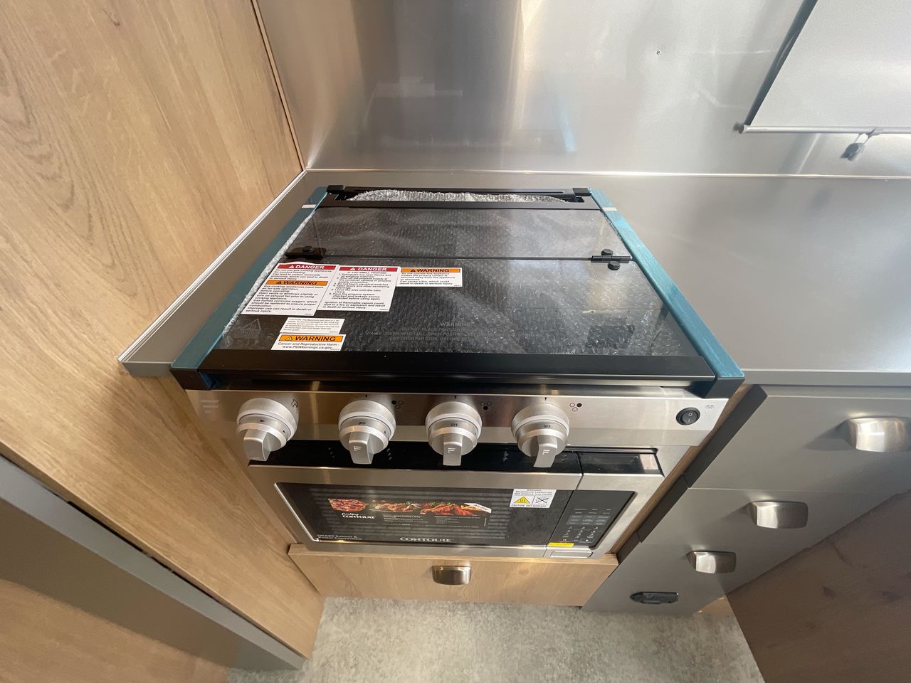 2026 Airstream 25FBQ Base