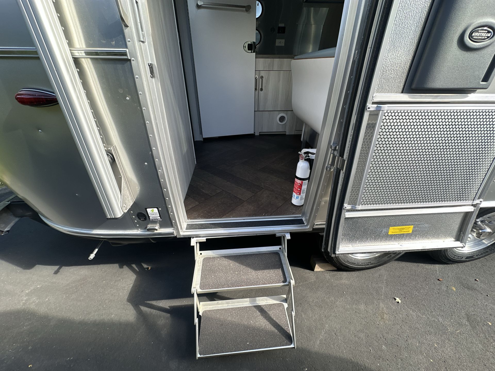 2025 Airstream 23FBT Base