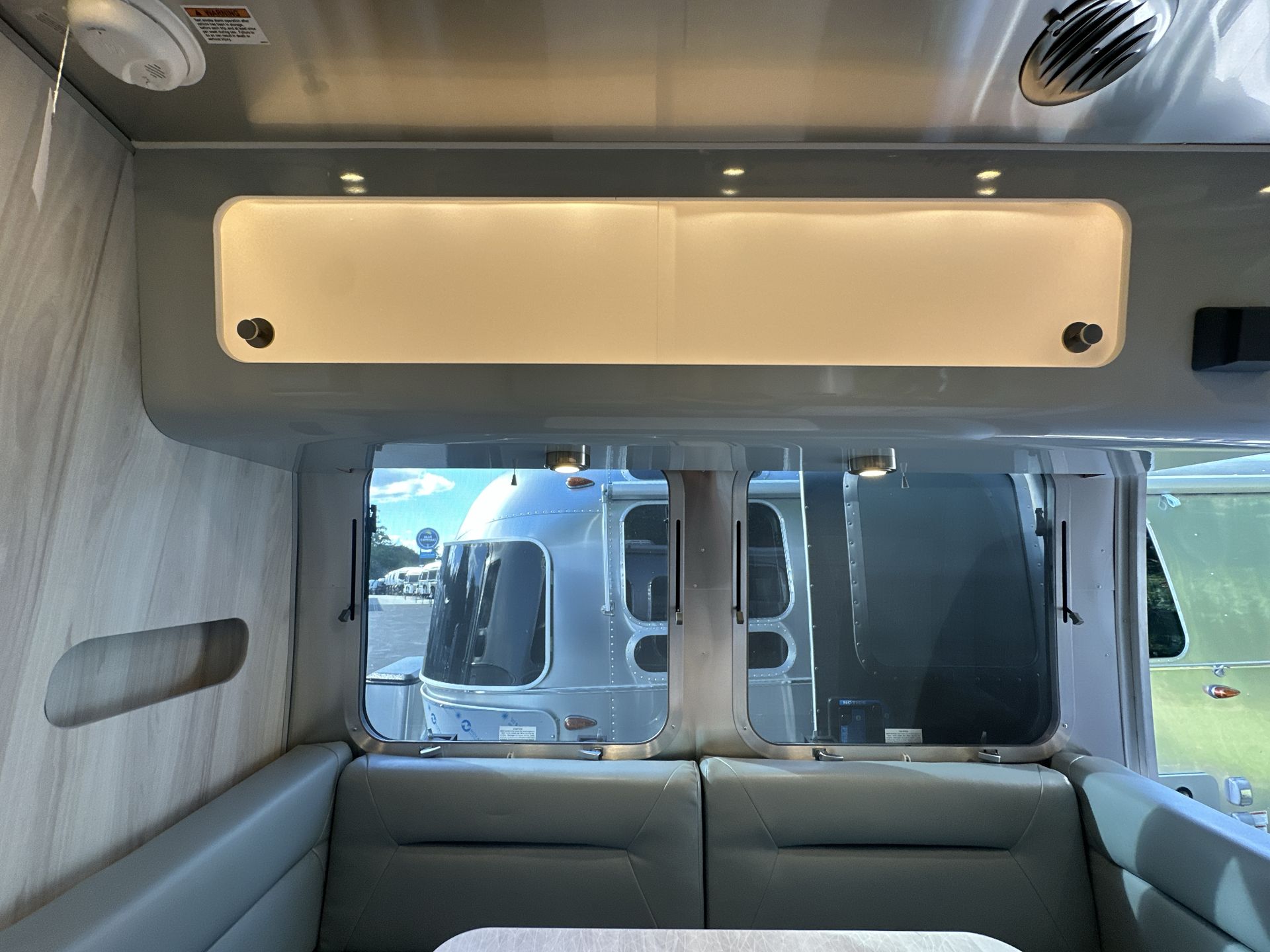 2025 Airstream 23FBT Base
