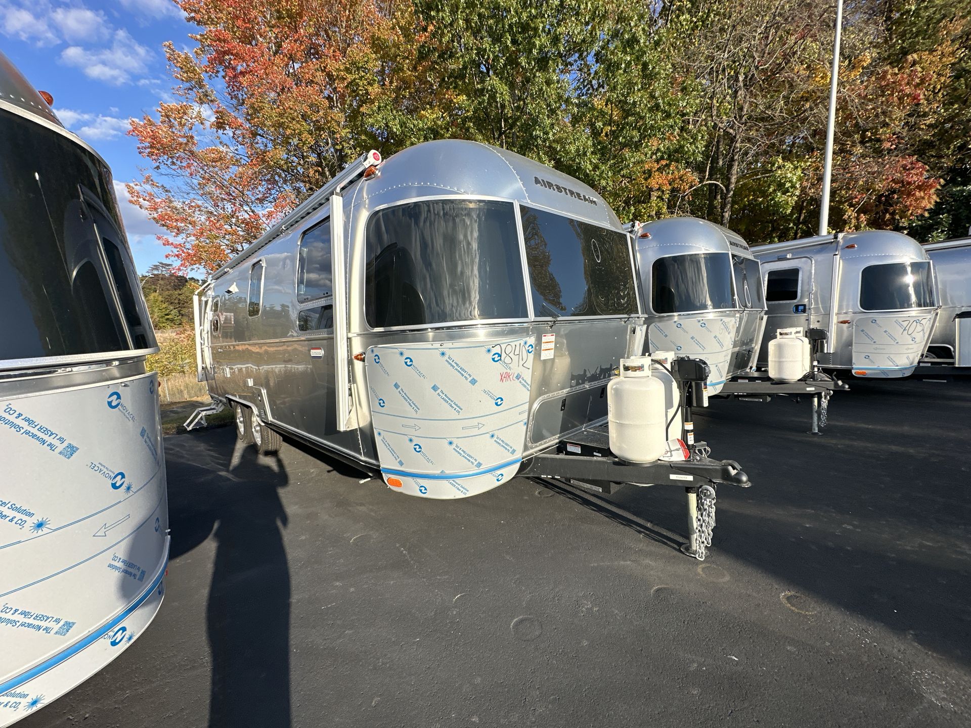 2026 Airstream 27FBQ Base