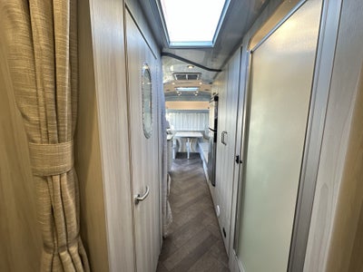 2026 Airstream 27FBQ Base