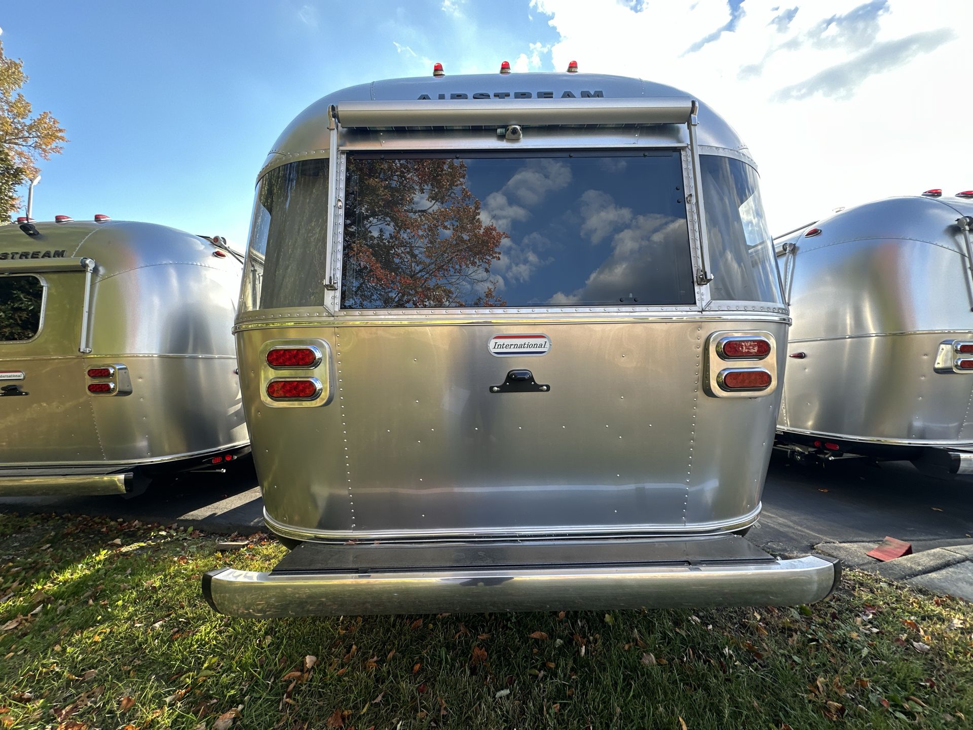 2026 Airstream 27FBQ Base