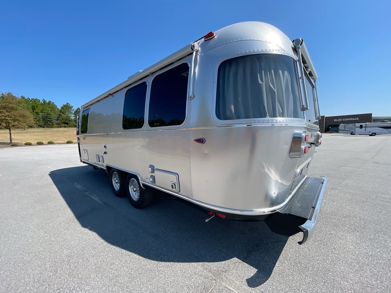 2026 Airstream 25FBT Base