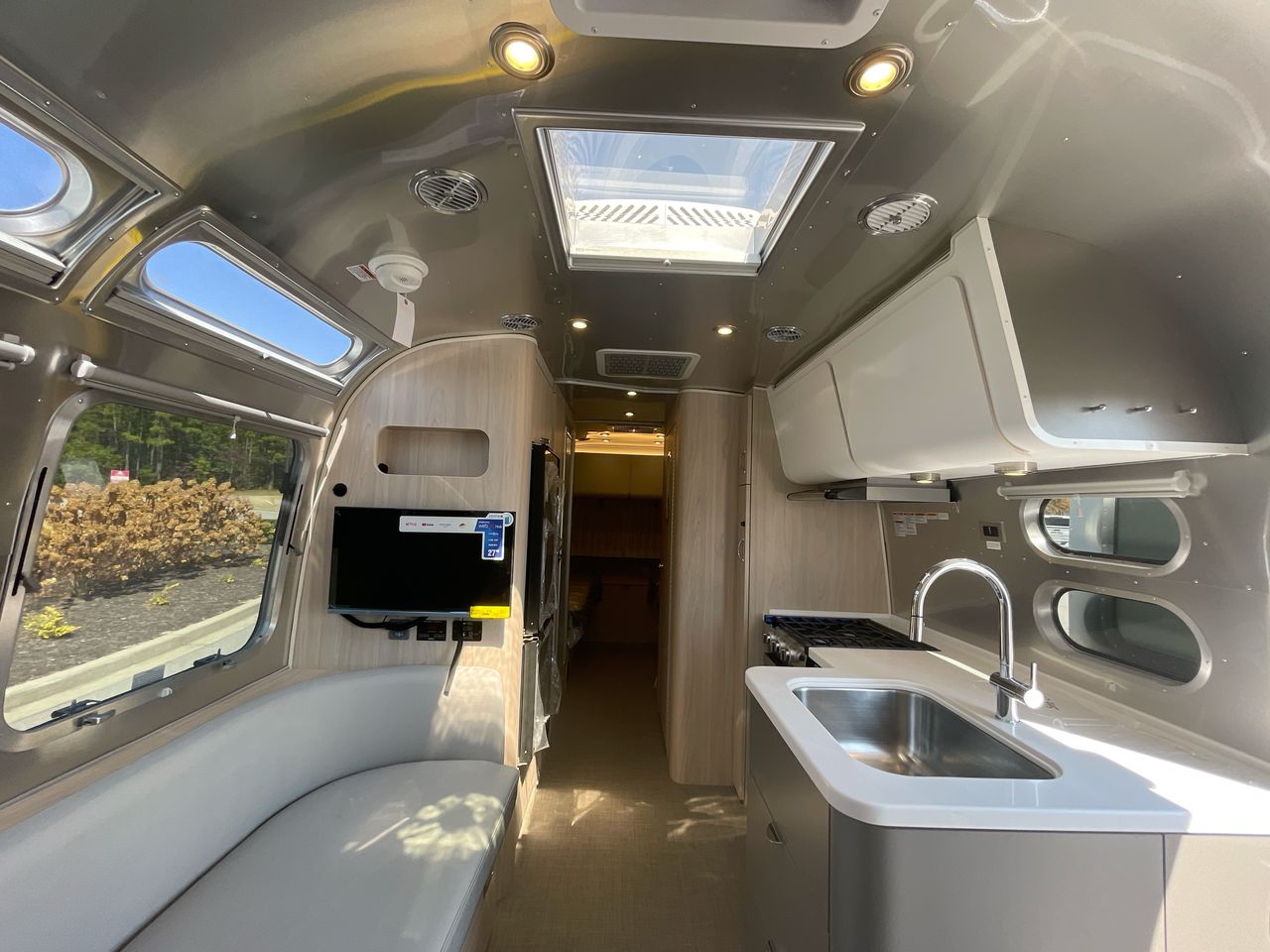 2026 Airstream 25FBT Base