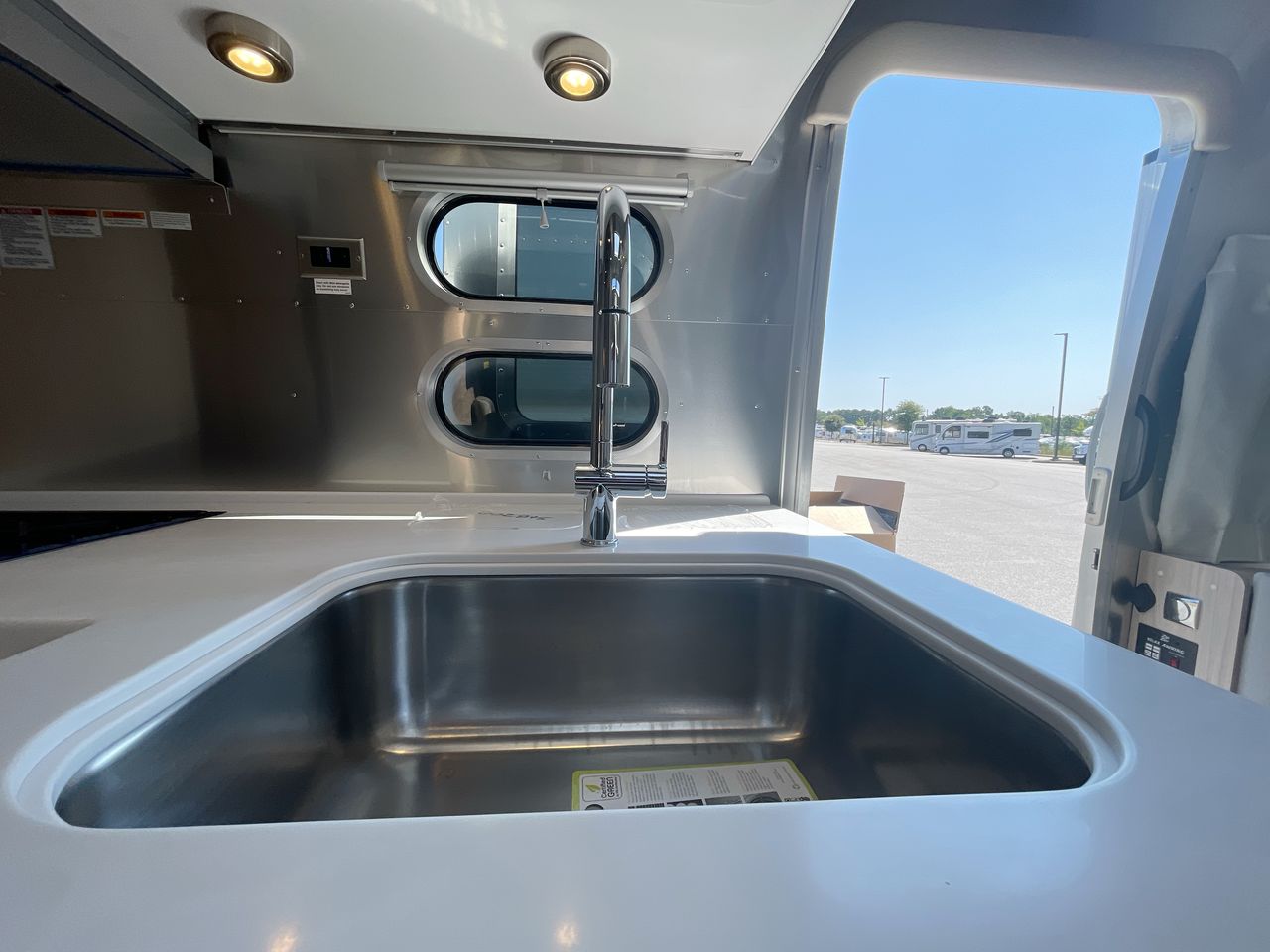 2026 Airstream 25FBT Base