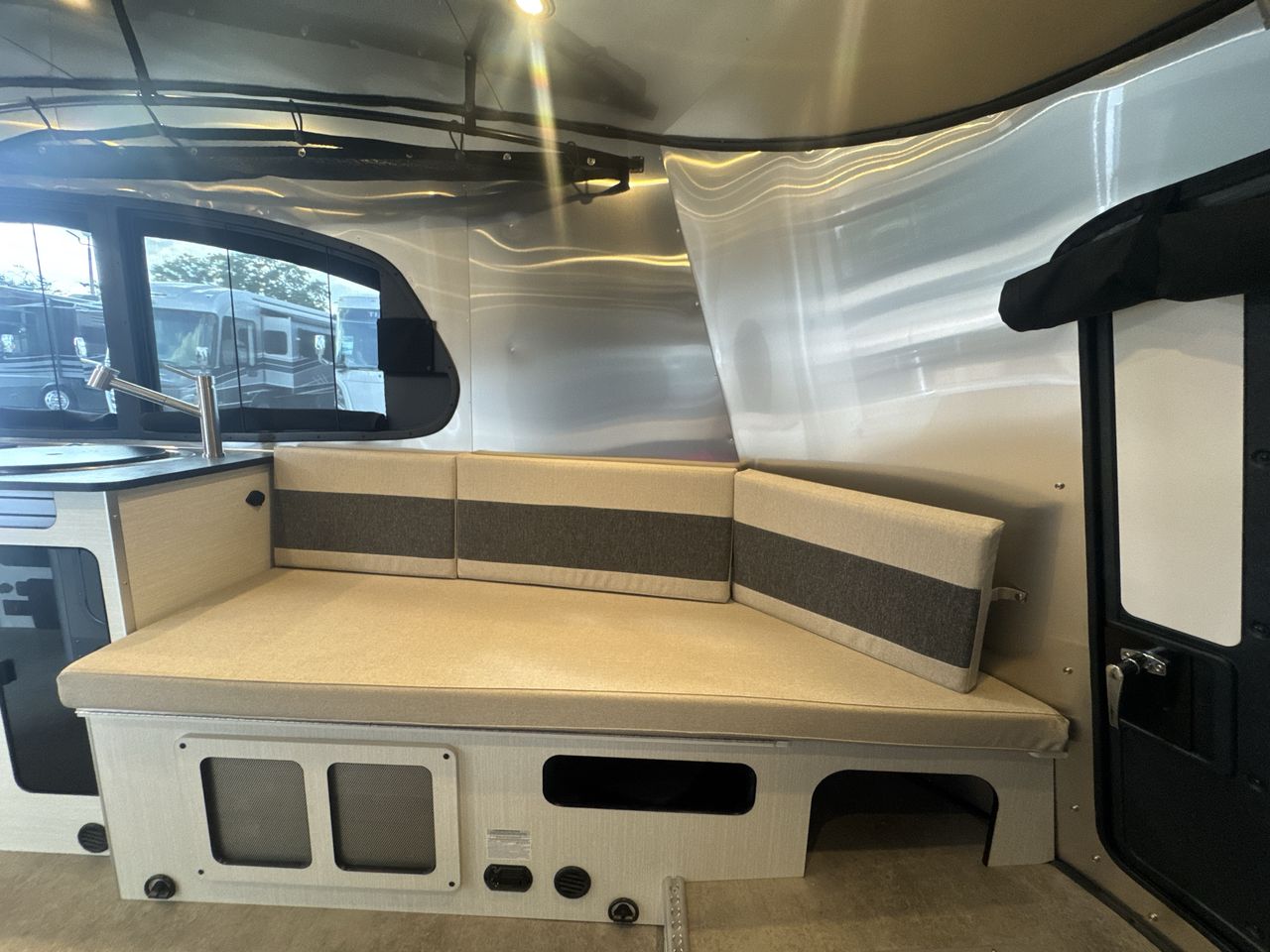 2026 Airstream 20Xe Base