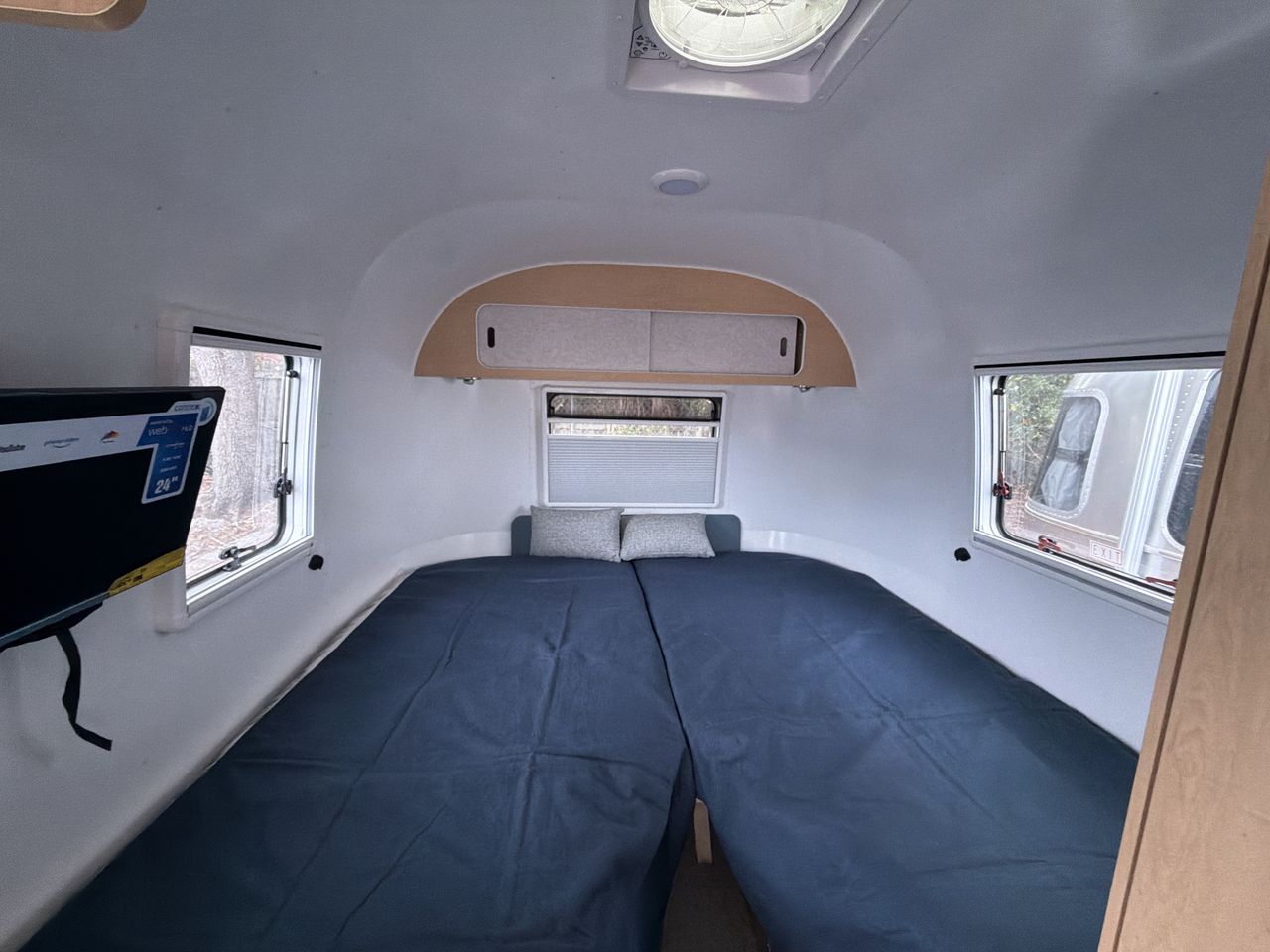 2026 Airstream 22RB Base