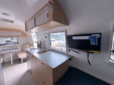 2026 Airstream 22RB Base