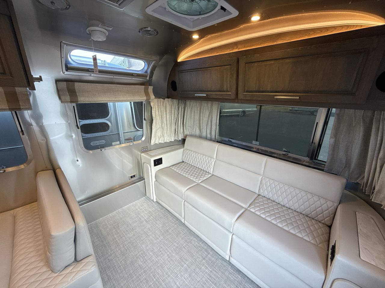 2026 Airstream 30RBQ Base