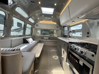 2026 Airstream 30RBT Base