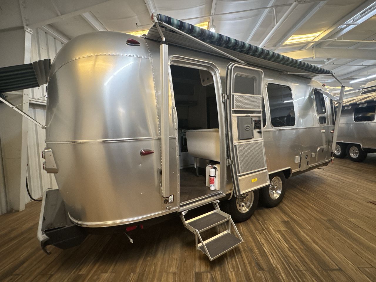 2026 Airstream 23FBT Base