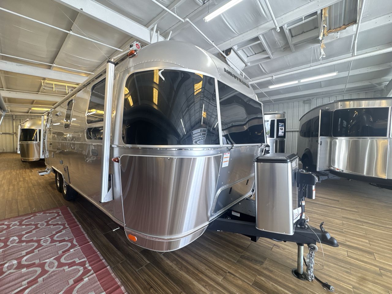 2026 Airstream 27FBQ Base