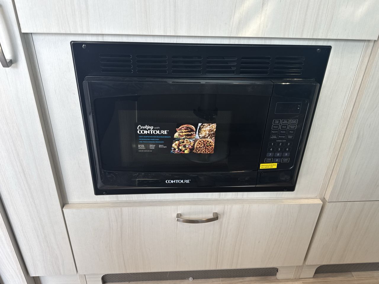 2025 Airstream 22FB Base