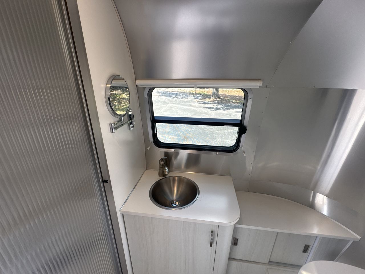 2025 Airstream 22FB Base