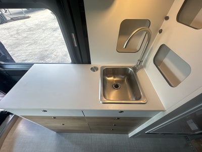 2026 Airstream Rangeline Base