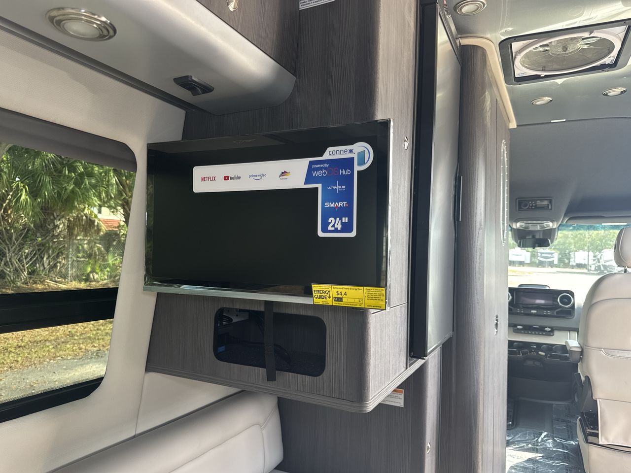 2025 Airstream 19 Base