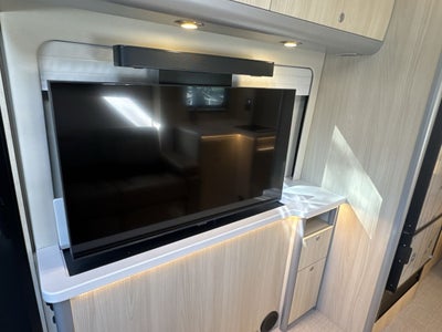 2026 Airstream Murphy Suite Base